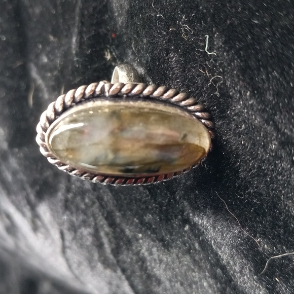 Labradorite gemstone ring size 8. Sterling silver stamped  .925 - Picture 3 of 6